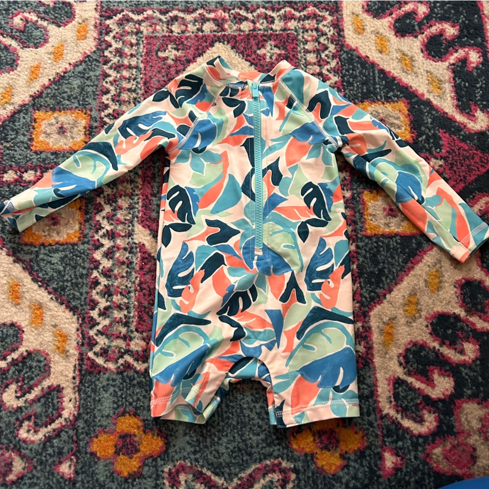 Old Navy Rashguard